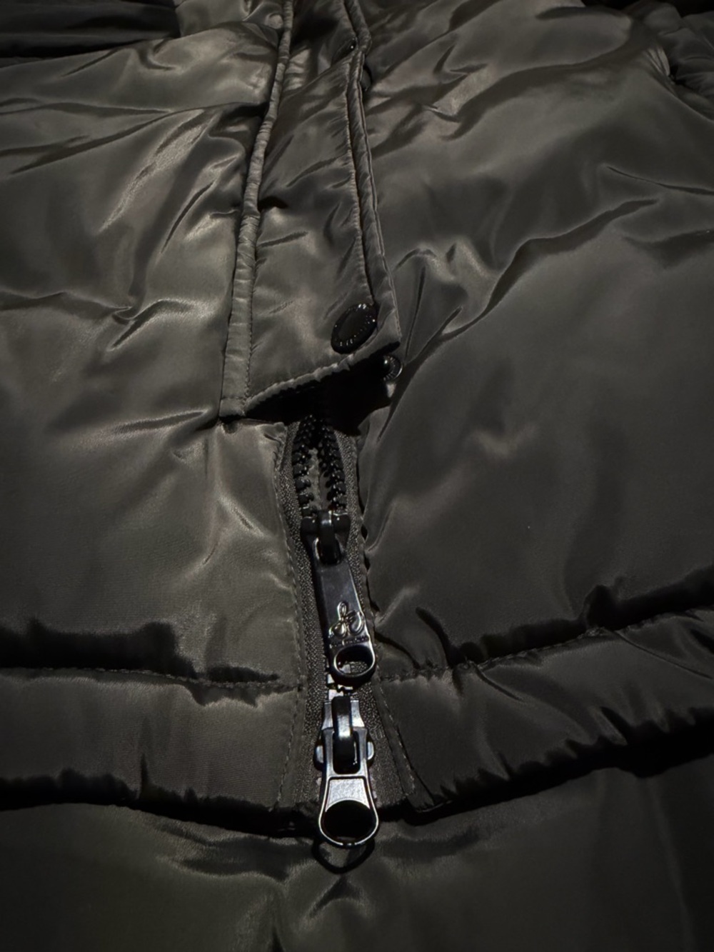 Sam Edelman Hooded Long Puffer Vest Dark Olive Green Small Adjustable Waist - S - Picture 9 of 16